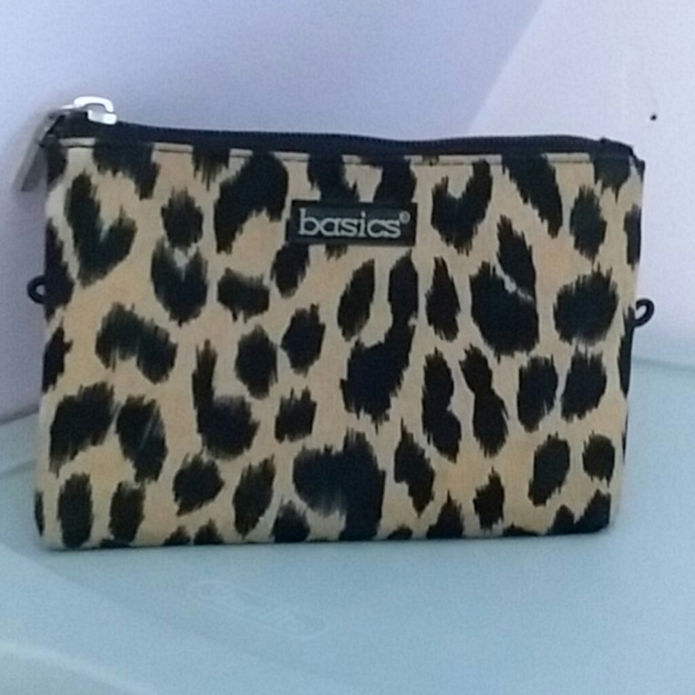 Basics Leopard Print Mini Cosmetics Bag